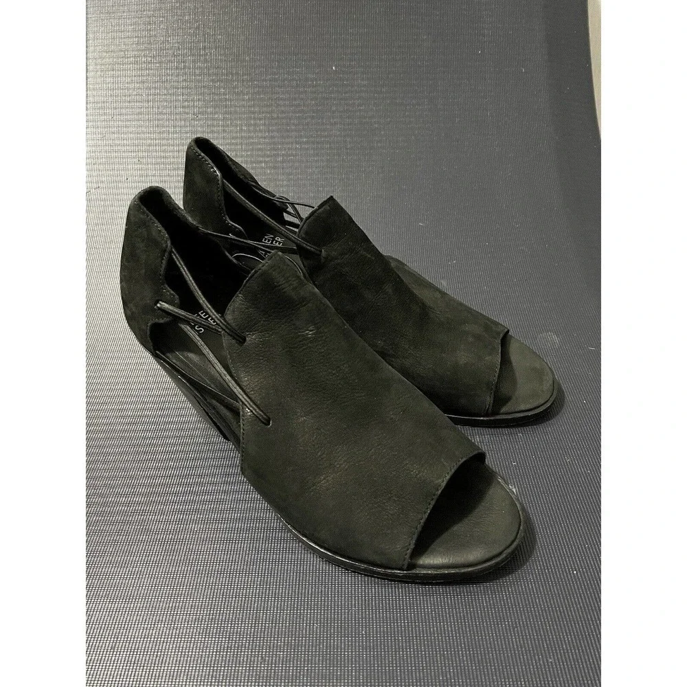 Eileen Fisher DOE Nubuck Comfort Sandal Black Slip on‎ Elasticized Womens Size 8